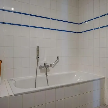 Regina - Juliana Aan Zee *