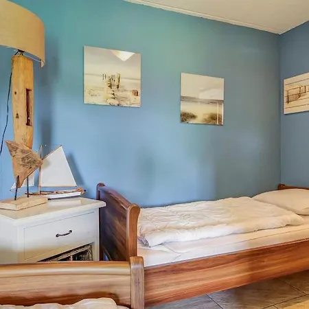 Regina - Juliana Aan Zee *